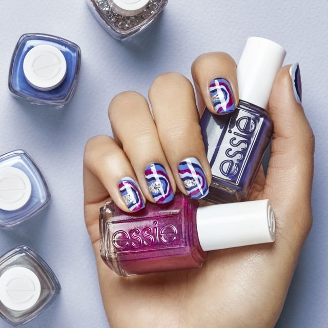rock it in geode nail art