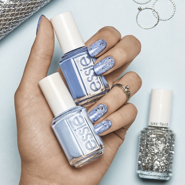 snowfall sparkle nail art