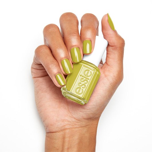 ESSIE-enamel-piece of work-Hand-2-530