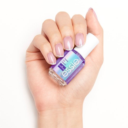 ESSIE-nailstrengthener-Hand-1-Purple-530