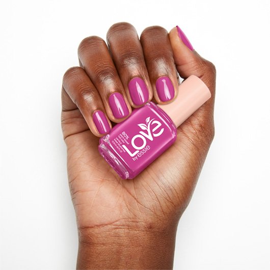 Bright purple nails cream finish deep skin tone - Love by Essie