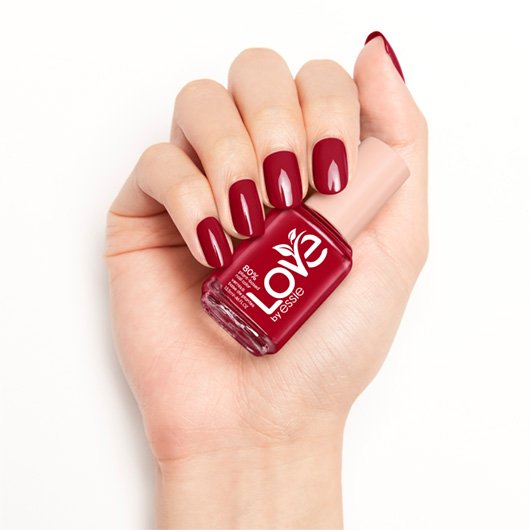 Essie nail polish i am the moment