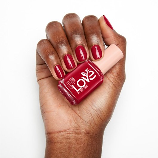 Essie nail polish i am the moment