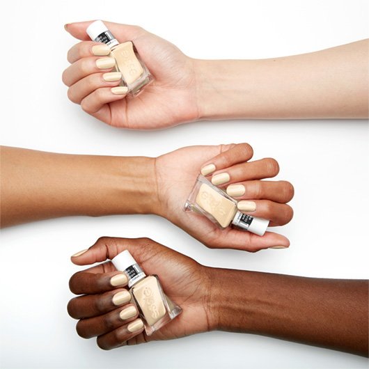 ESSIE-gel-couture-2-0-atlier-at-the-bay-00000030158870-AV46-530-EU